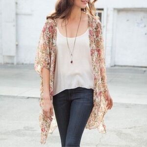 Brandy Melville Alexis Floral Kimono
